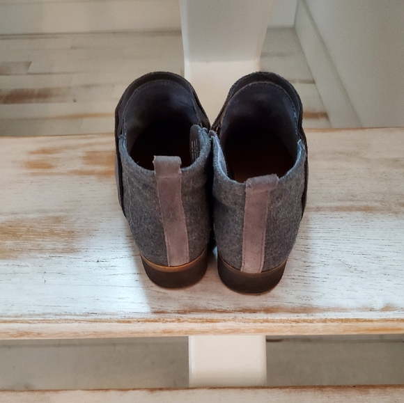 Toms booties - Picture 3 of 8